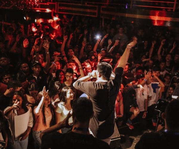 Comprendre le phénomène 13 or hiphop