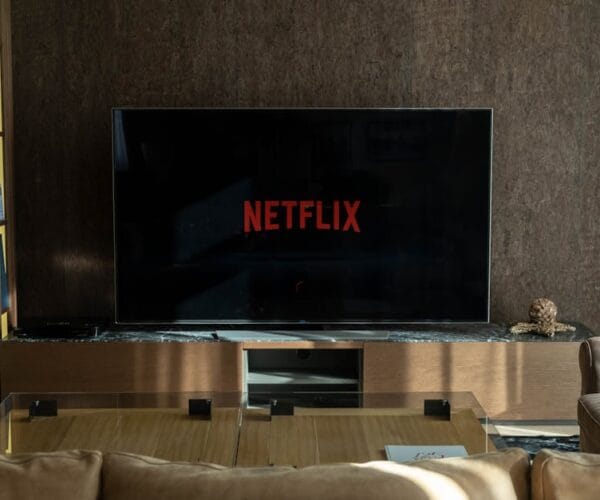 Regarder la TV en direct : options gratuites