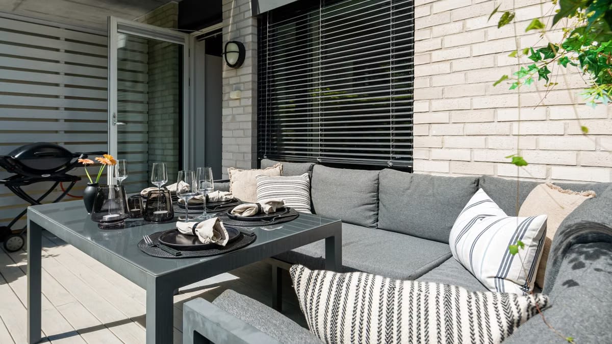 Aménager un balcon en espace de vie : 7 idées pratiques