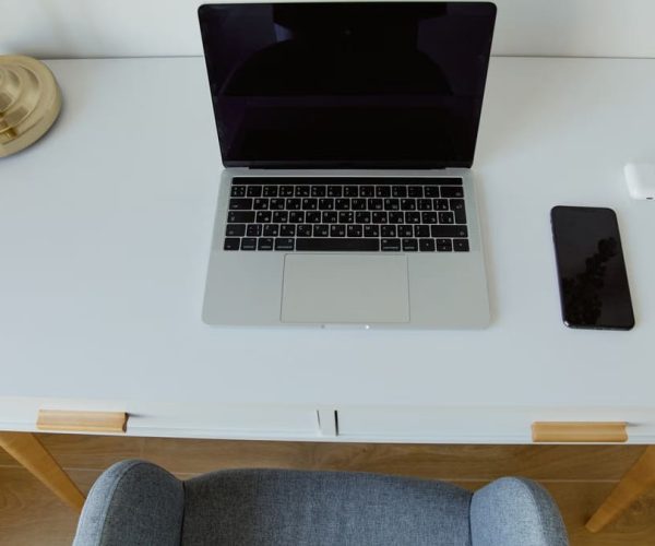 Aménager un coin bureau fonctionnel dans un petit espace