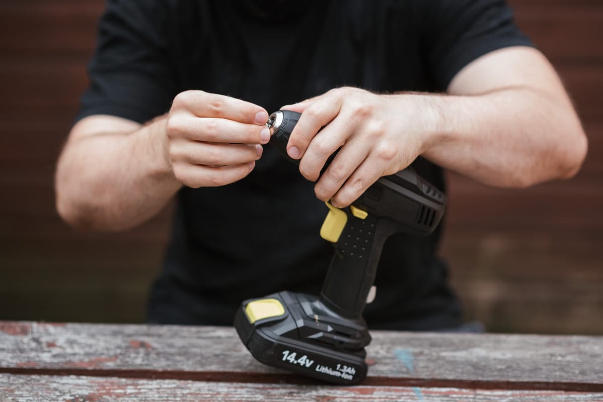 Perceuse à percussion Dewalt DCD796D2-QW : Avis & prix
