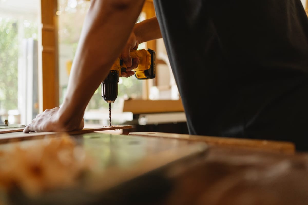 Perceuses et perforateurs DeWalt pas cher 2026